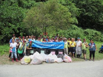 1080727砂婆礑淨溪活動參與人員和清理的垃圾成果合照
