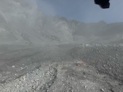 1-堰塞湖-4.(山體土石崩塌塵揚)