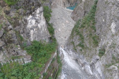 114年10月24日燕子口堰塞湖