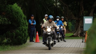 森林護管員甄試首日登場，術科測驗考驗實務能力與體能。