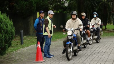 森林護管員甄試首日登場，術科測驗考驗實務能力與體能。