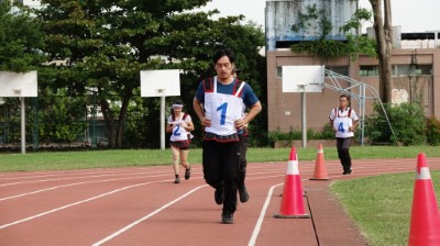 森林護管員甄試首日登場，術科測驗考驗實務能力與體能。